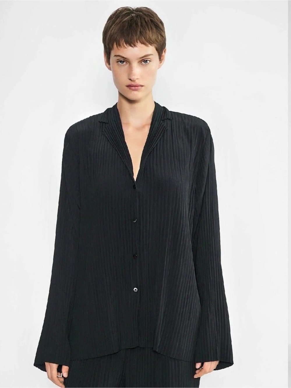 *set* Aritzia Babaton Pleated Button Front Top Like New